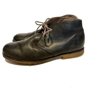 UGG Leighton Waterproof Dessert Boot